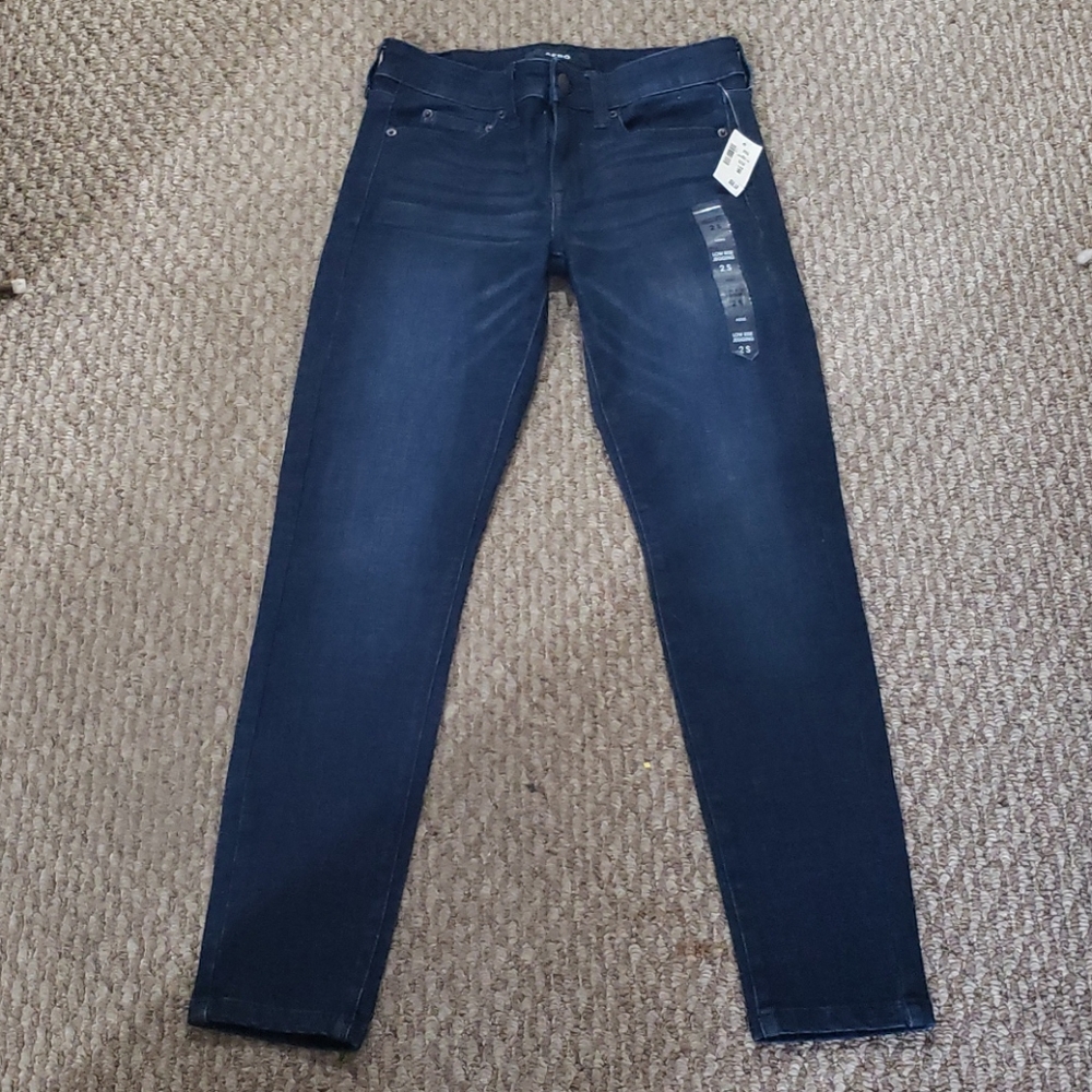 Low rise jegging jeans